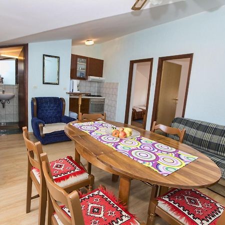 Apartmani Marijana Cesarica Exterior foto